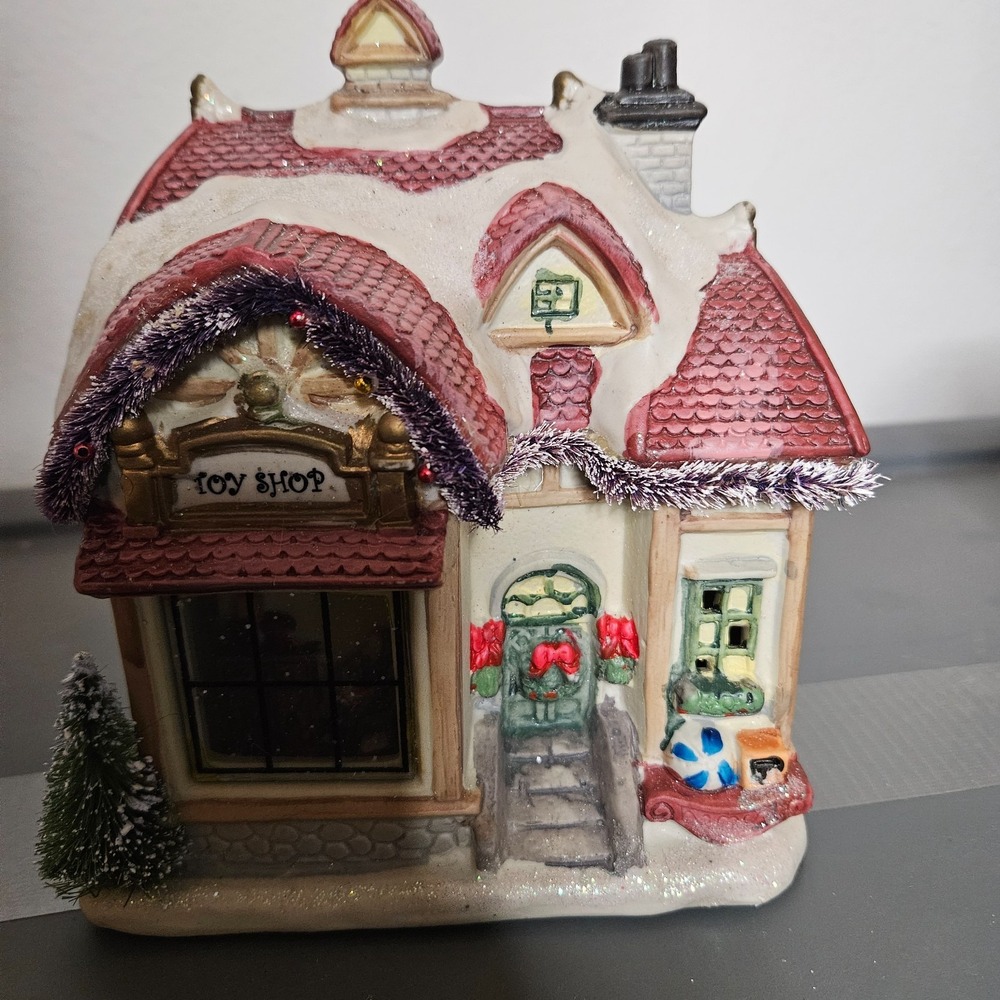 Victoria‎ Falls Porcelain Lighted House Toy Shop Collector Needs Cord